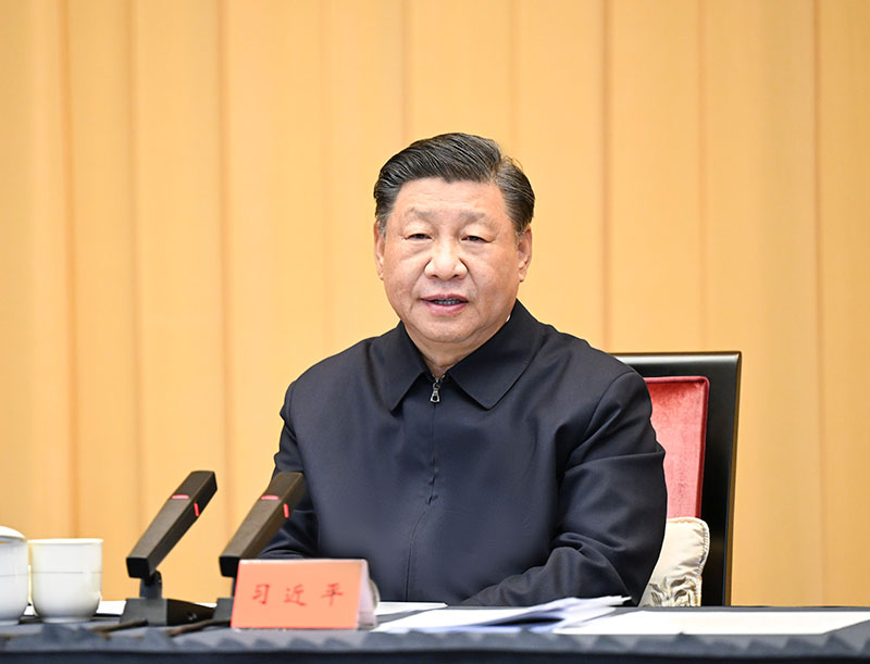 11月30日上午，中共中央总书记、国度主席、中央军委主席习近平在上海主持召开深刻推动长三角一体化发展座谈会并颁发沉要讲话。